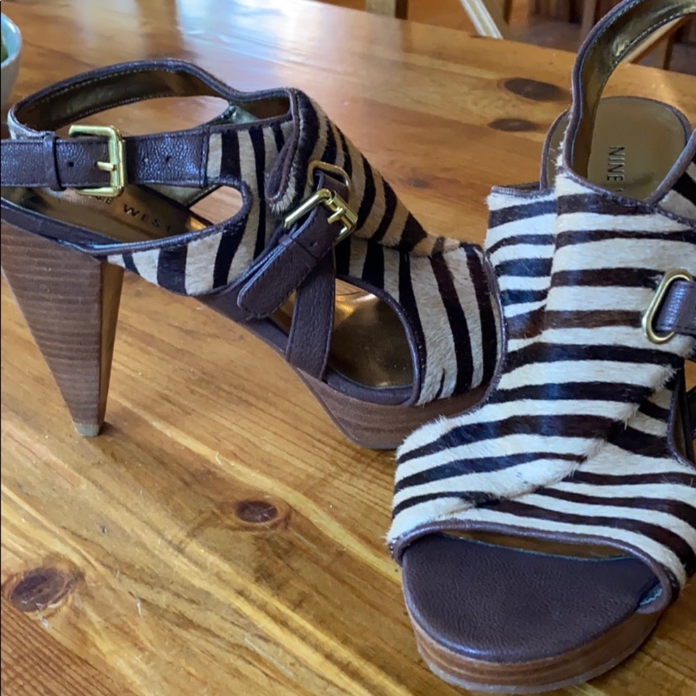 Sandals - Picture 3 of 3